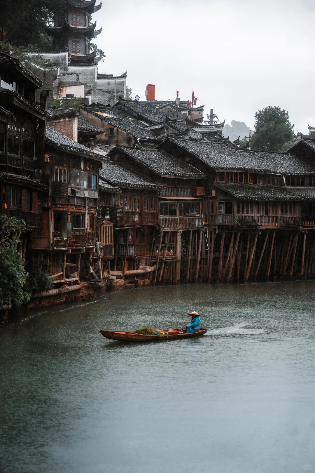 Fenghuang ancient town_1_scott Howes_湖南凤凰-来自52tours 我爱旅游网